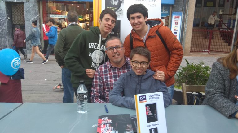 Lee más sobre el artículo Firma de libros en Sant Jordi